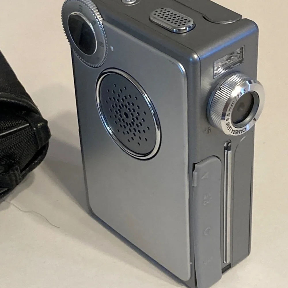 Mini Video Camera - Picture 2 of 5